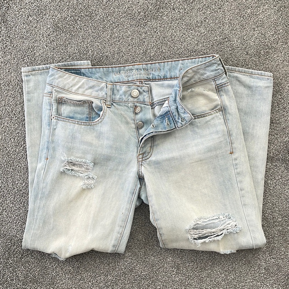 ❌SOLD❌ American Eagle Boyfriend crop jeans